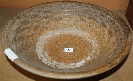 Studio pottery bowl(-)